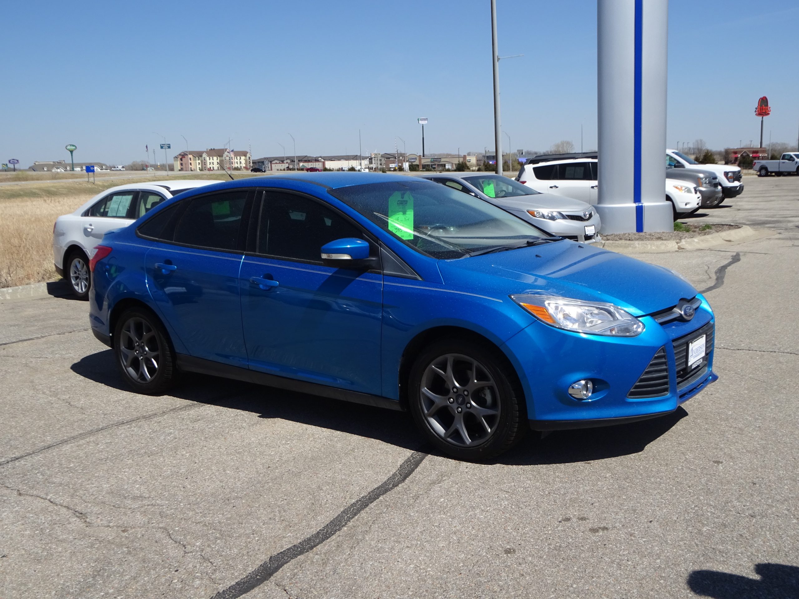 Used 2014 Ford Focus SE Sedan for sale in 