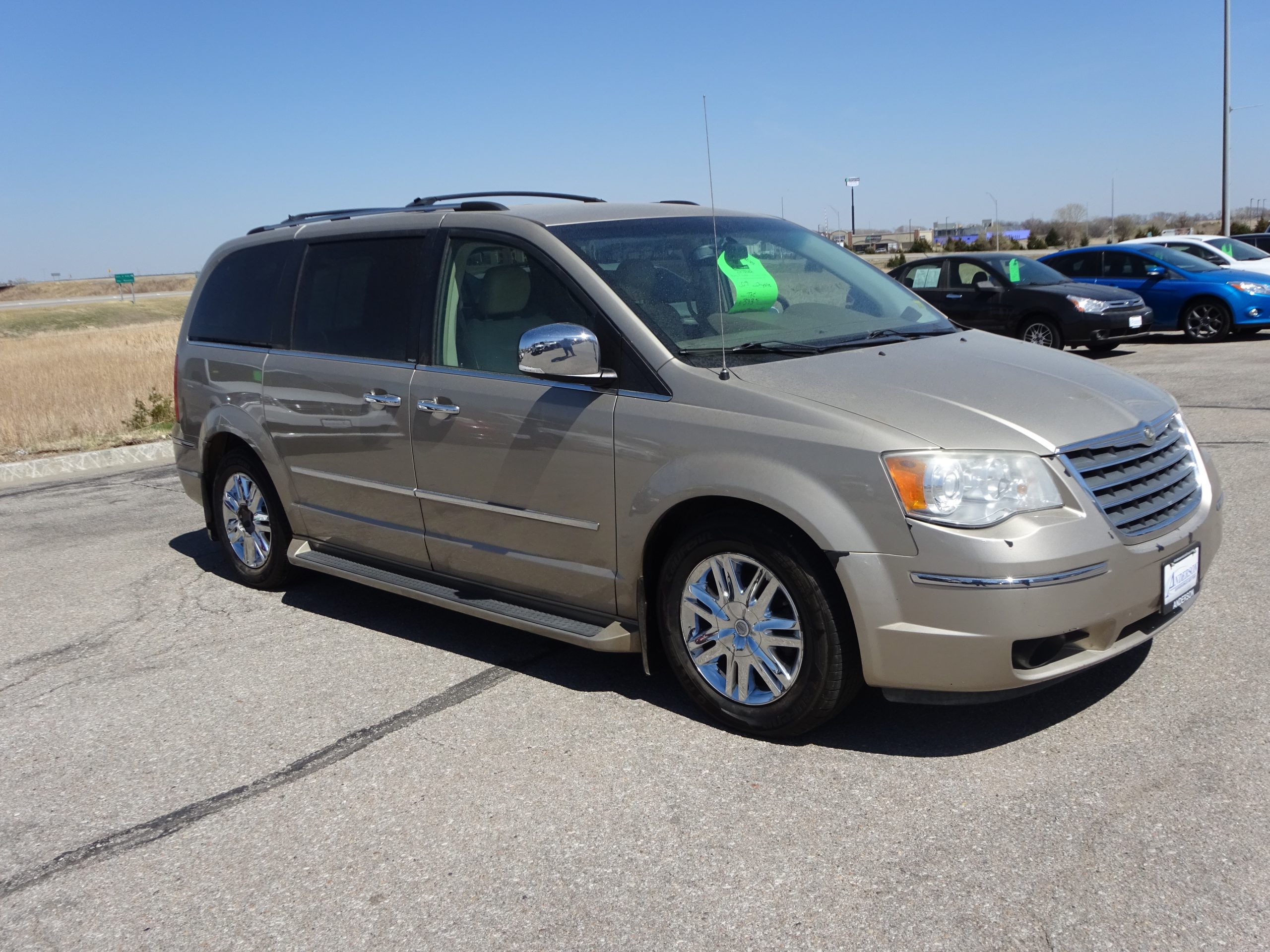 Used 2009 Chrysler Town & Country Limited