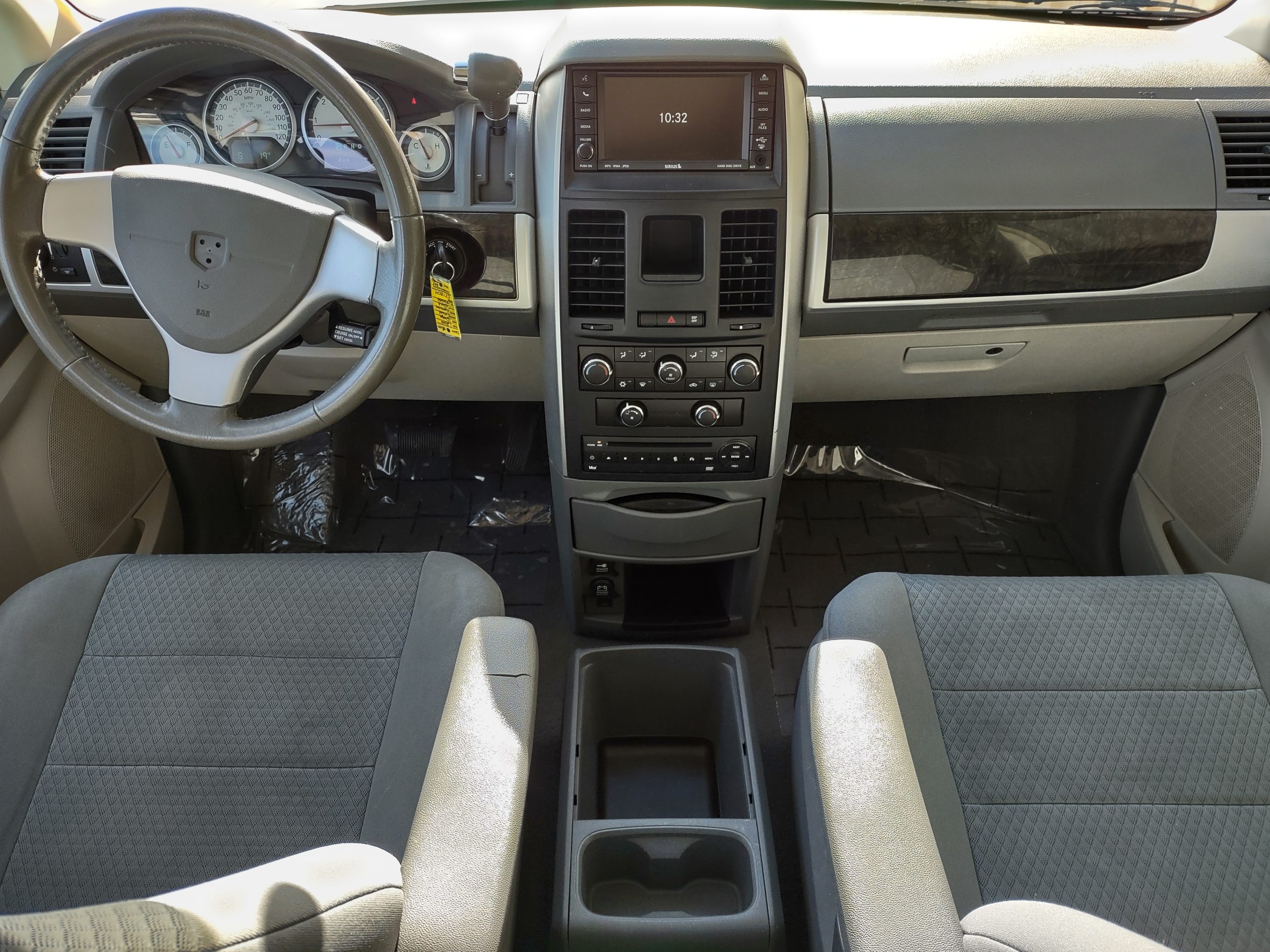 Used 2010 Dodge Grand Caravan SXT Minivan for sale in 