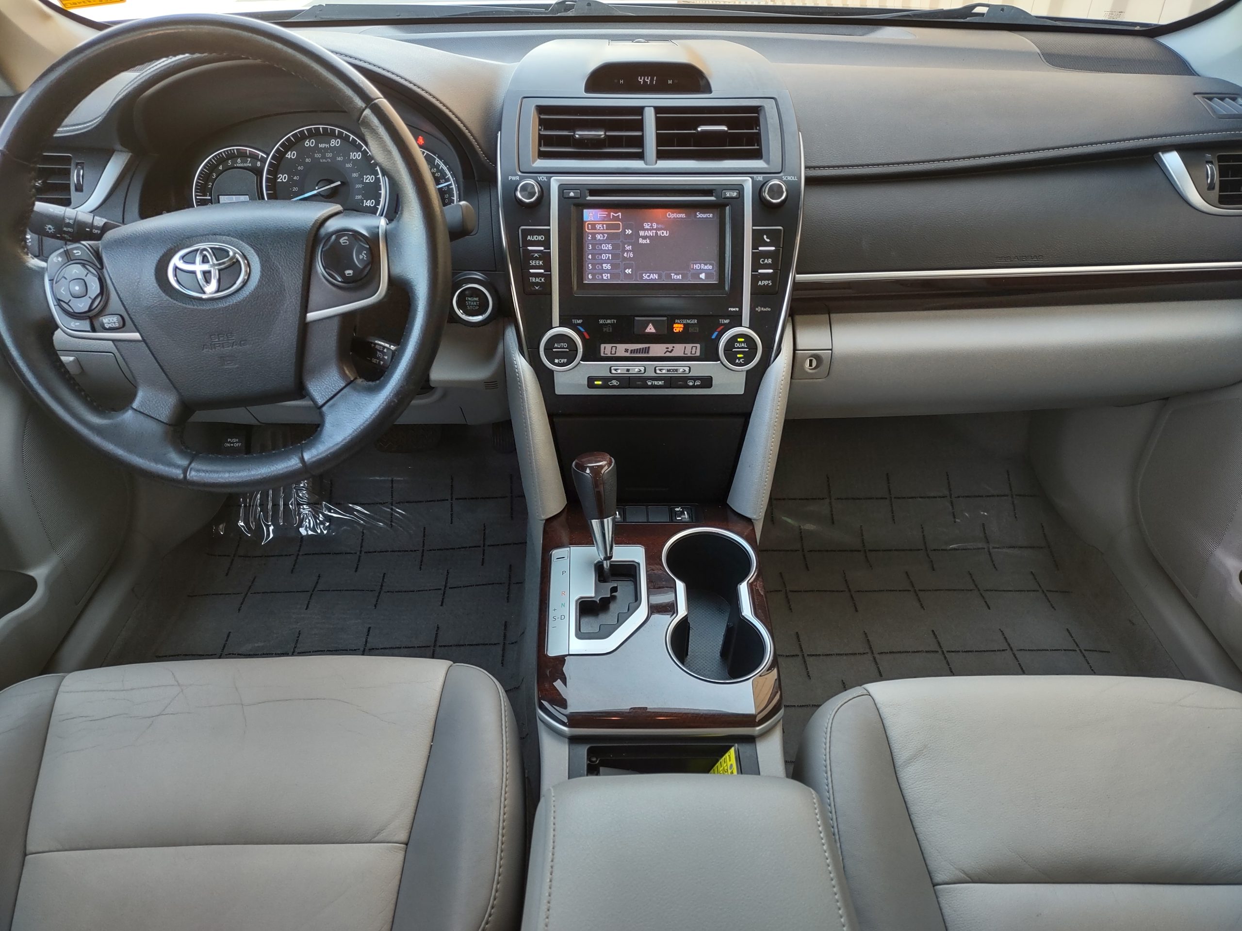 Used 2013 Toyota Camry SE Sedan for sale in 
