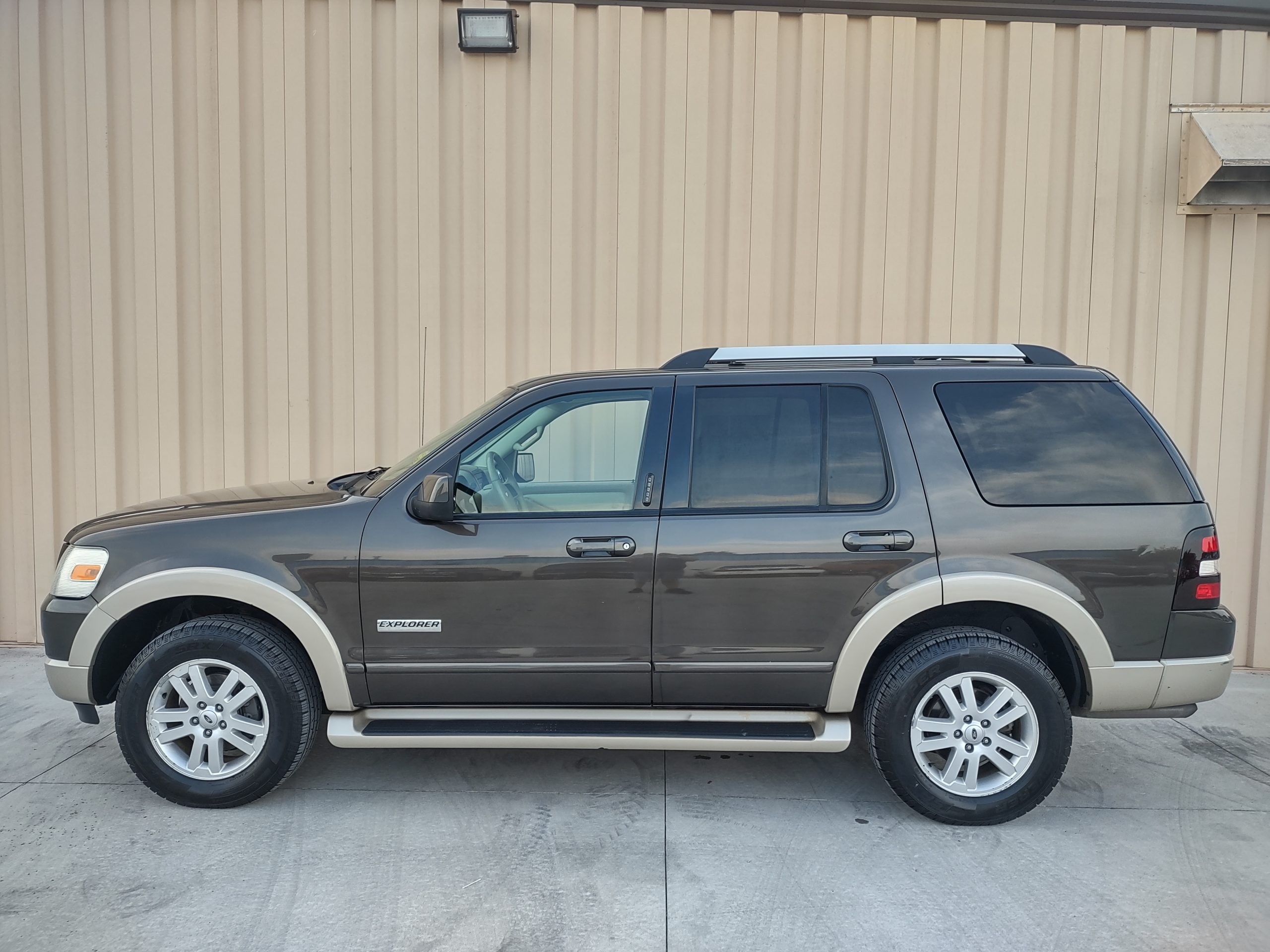 Used 2007 Ford Explorer Eddie Bauer SUV for sale in 