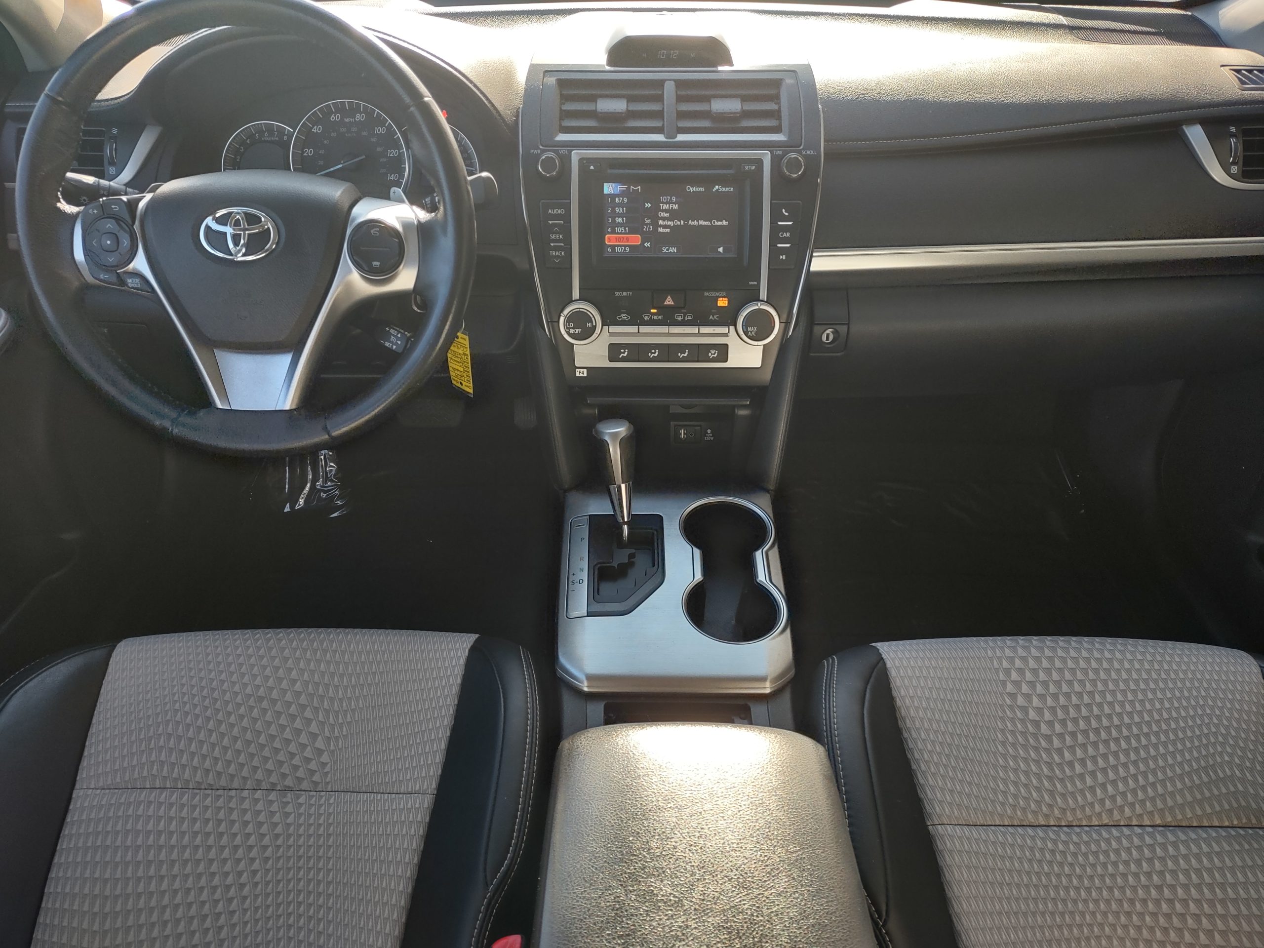 Used 2014 Toyota Camry SE Sedan for sale in 